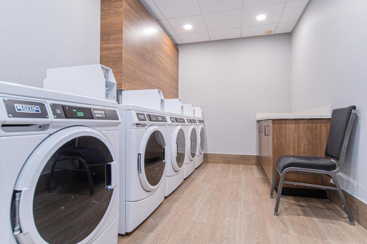 Towneplace Suites By Marriott Brantford And Conference Centre Luaran gambar
